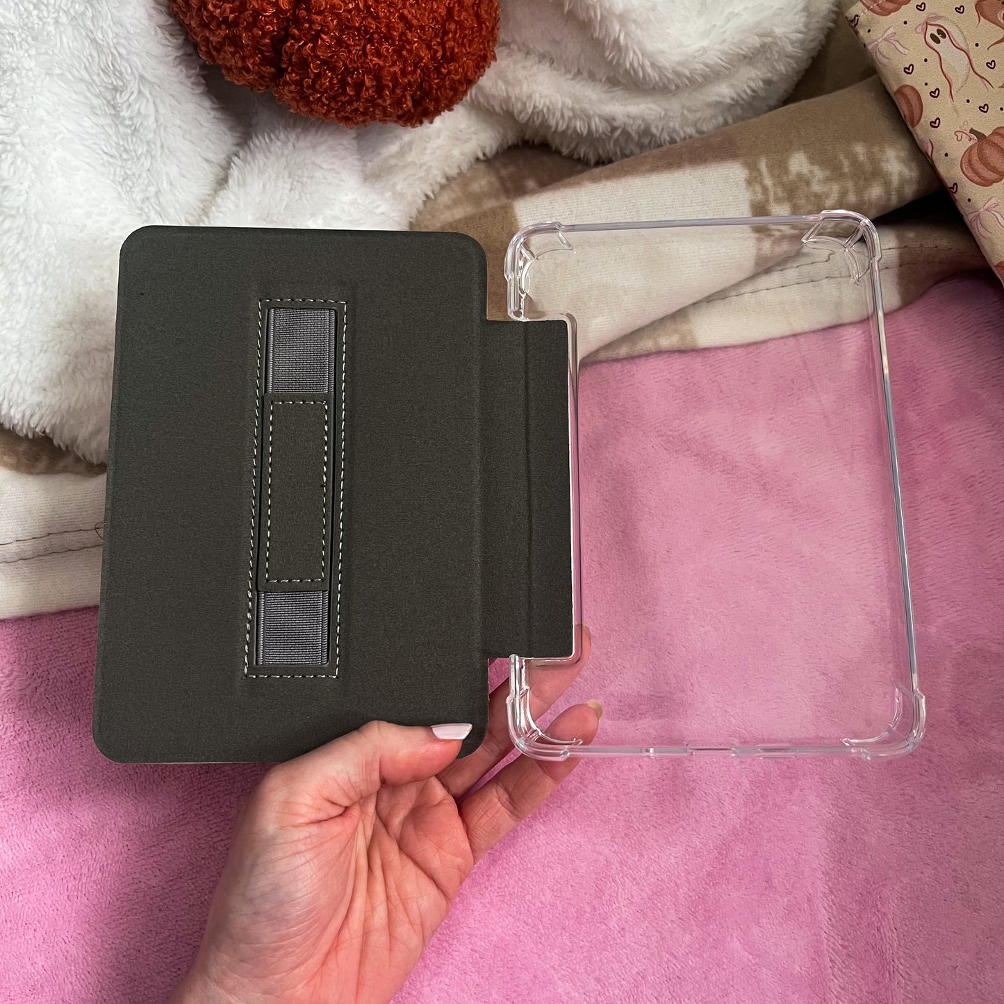 Ghosties & Pumpkin Kindle Case