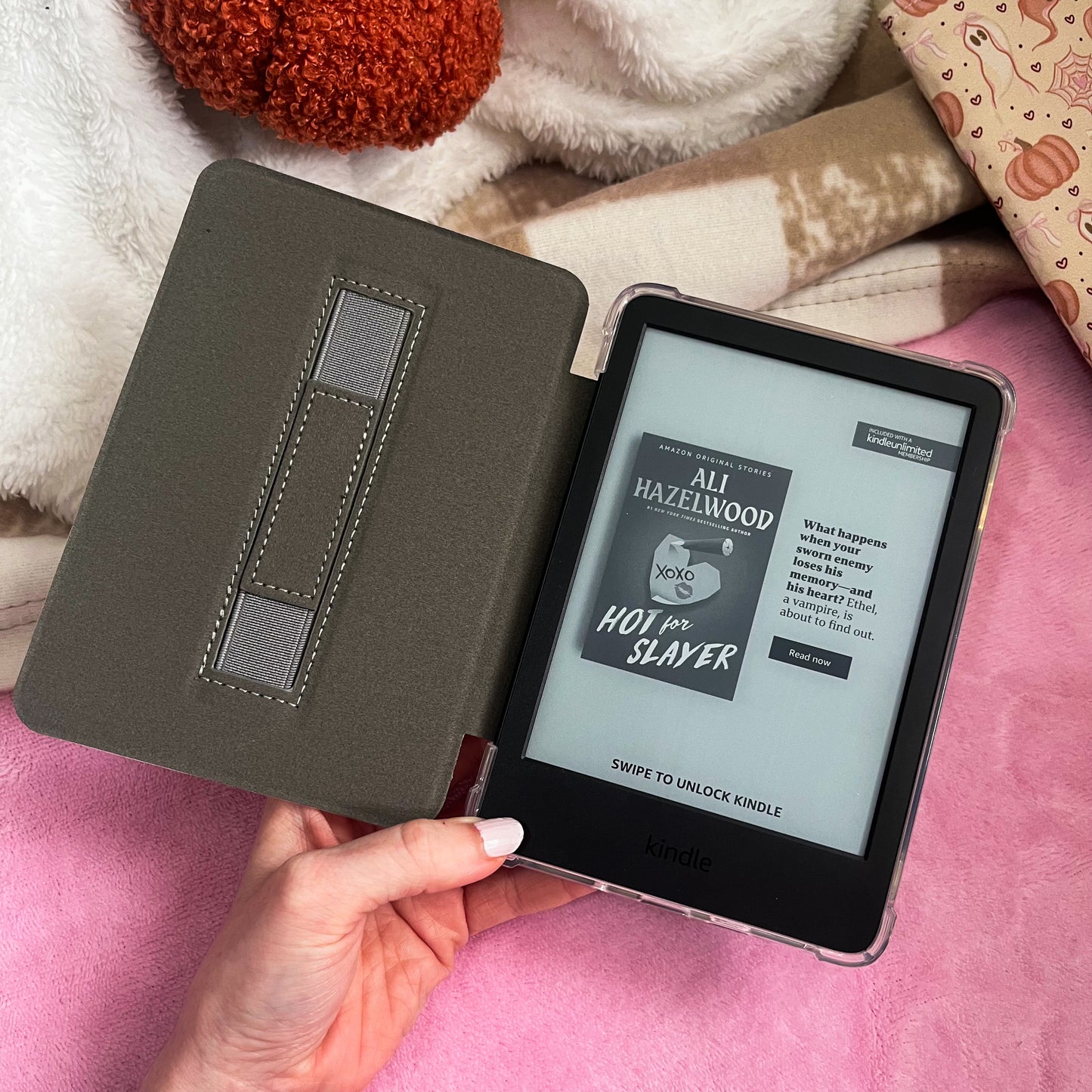 Ghosties & Pumpkin Kindle Case