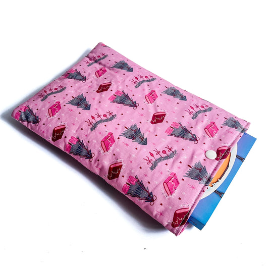 Cosy Christmas Book Sleeve