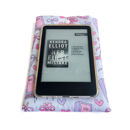 Hockey Romance e-Reader Sleeve